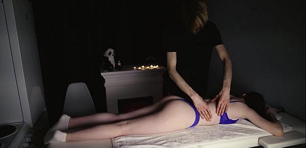 Handjob masseuse Jayden Lee tugs client
