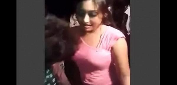 600px x 290px - Bhojpuri sexy dance 1752 Porn Videos